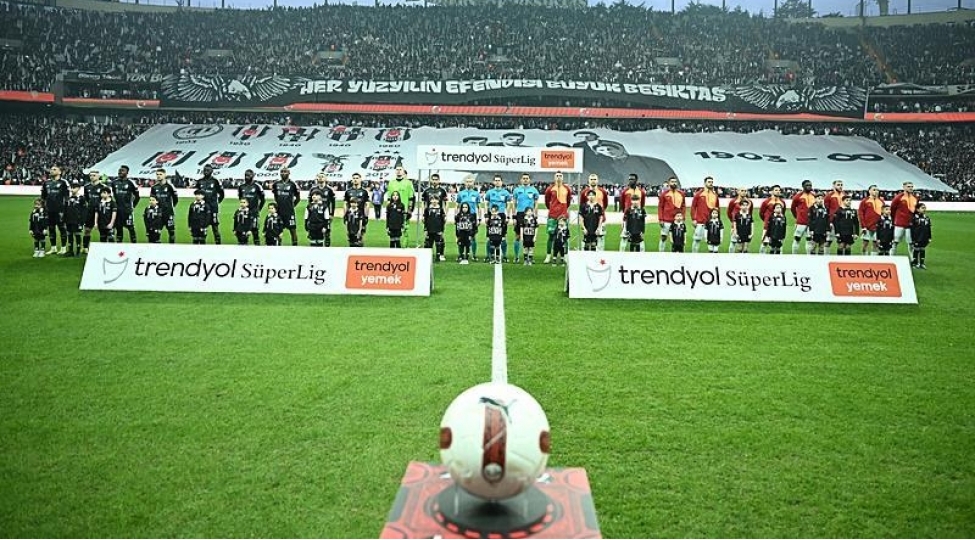 turkiye-superliqasi-qalatasaray-derbini-qazandi