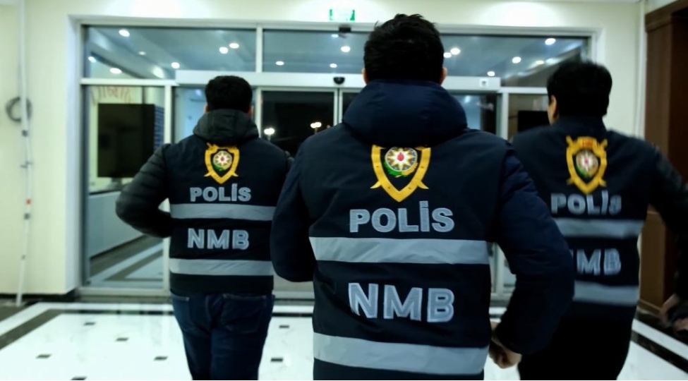 gencede-narkotik-satmaqda-shubheli-bilinen-onlarla-shexs-saxlanilib