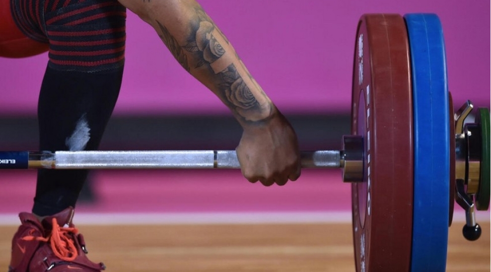 beynelxalq-agir-atletika-federasiyasi-iki-rusiyalini-diskvalifikasiya-edib
