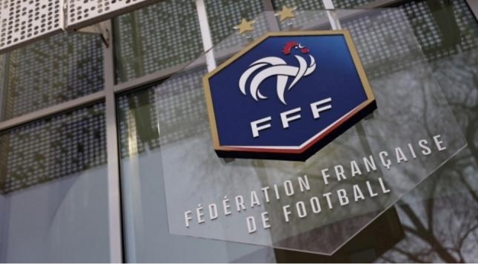 fransada-oruc-tutan-futbolchularla-bagli-etiraz-doguran-qerar