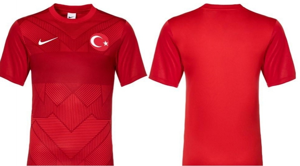 turkiye-millisi-avro-2024-uchun-formalarini-teqdim-etdi-foto