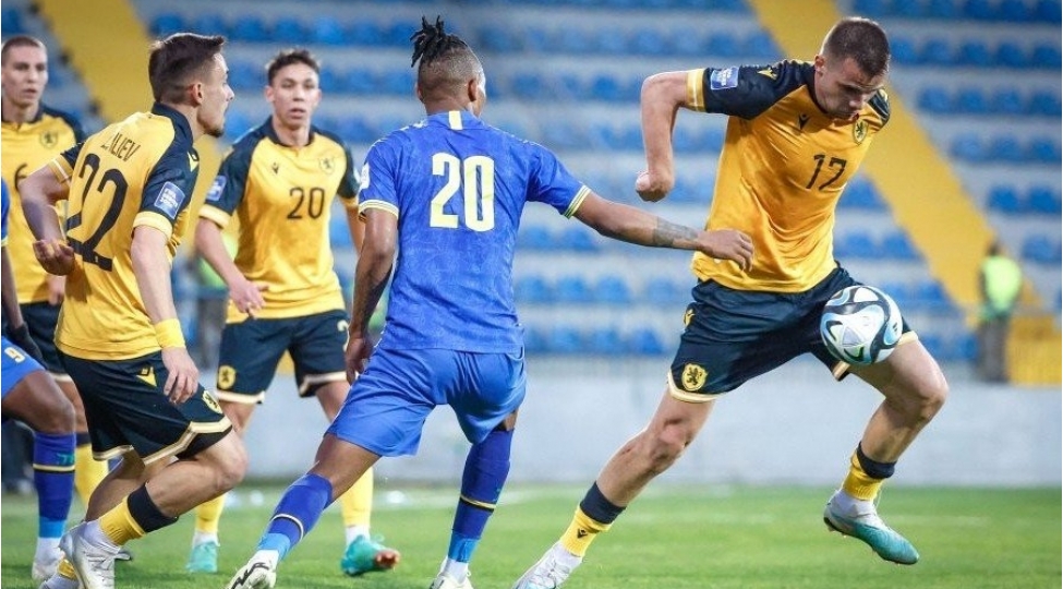 kolev-onlarin-bayere-qarshi-nece-oynadiqlarini-gorduk