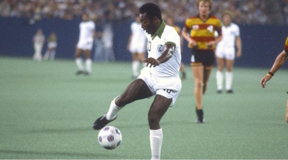 futbol-tarixinin-10-en-yaxshi-braziliyali-oyunchusu-siyahi