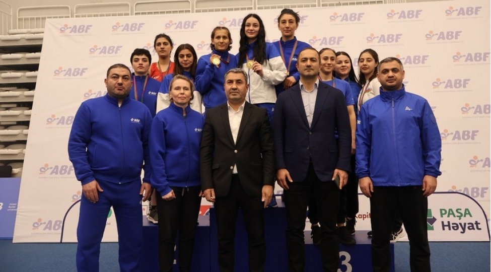qadinlardan-ibaret-boks-millimiz-bakidaki-beynelxalq-turniri-9-medalla-basha-vurub
