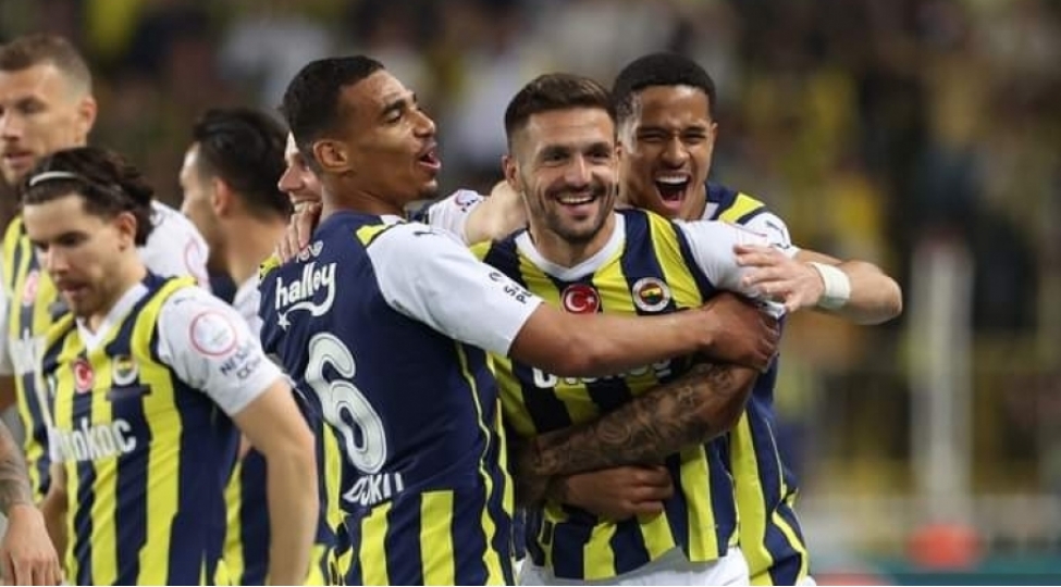 turkiye-superliqasi-fenerbagcha-dogma-meydanda-qalib-gelib