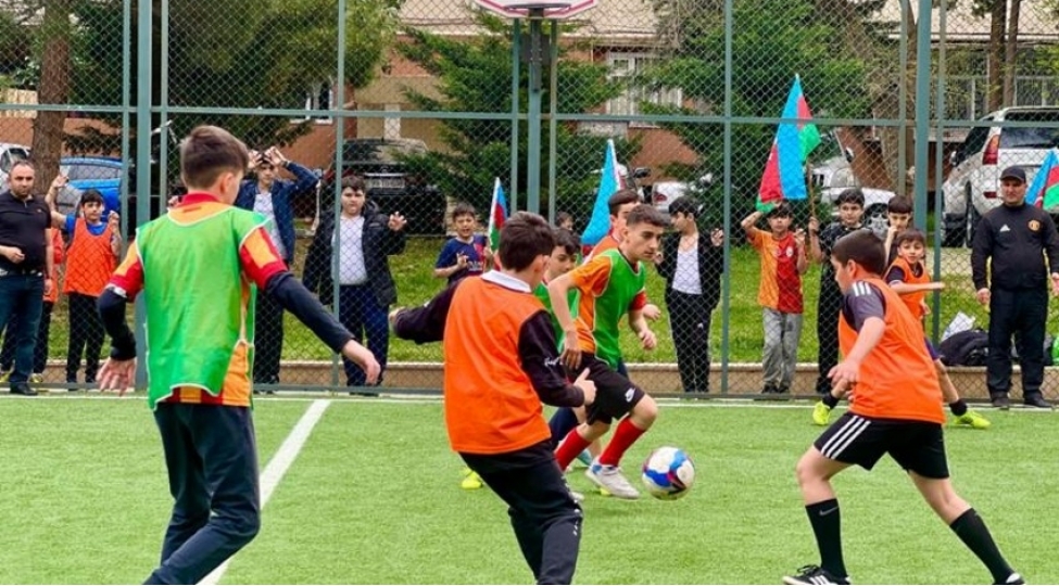 paytaxtin-abad-mehellelerinde-minifutbol-yarishlarina-start-verilib-foto