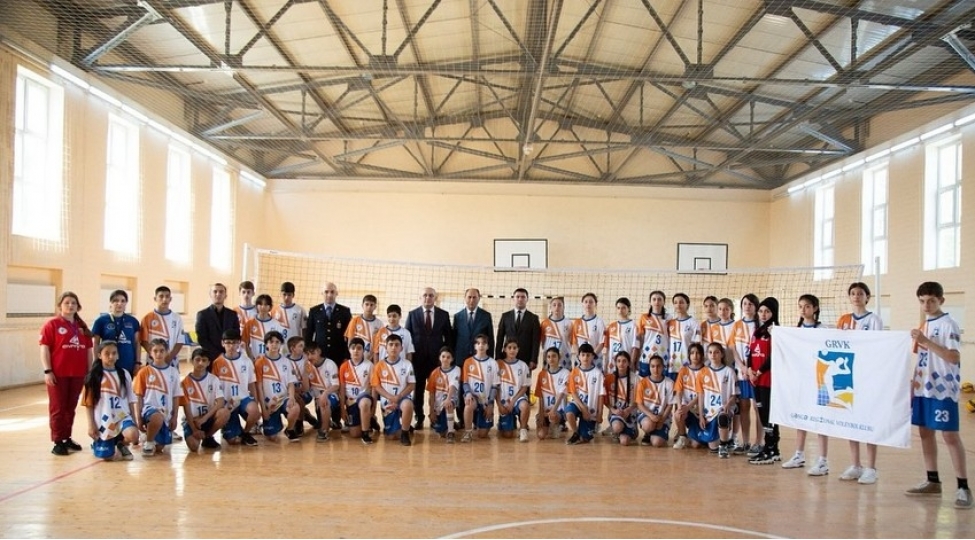 shahin-bagirov-berdede-voleybol-klubunun-ilk-meshqini-izleyib
