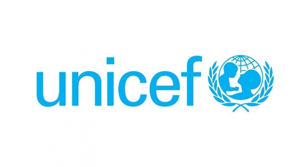 unicef-in-azerbaycandaki-numayendeliyi-muellimlerimizi-tebrik-edib