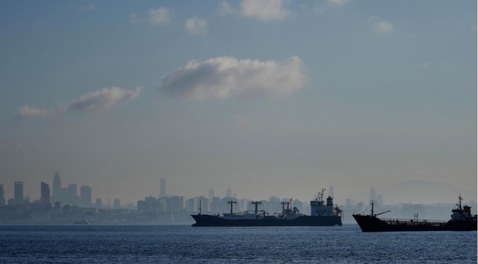 dardanel-bogazinda-gemilerin-hereketi-dayandirilib