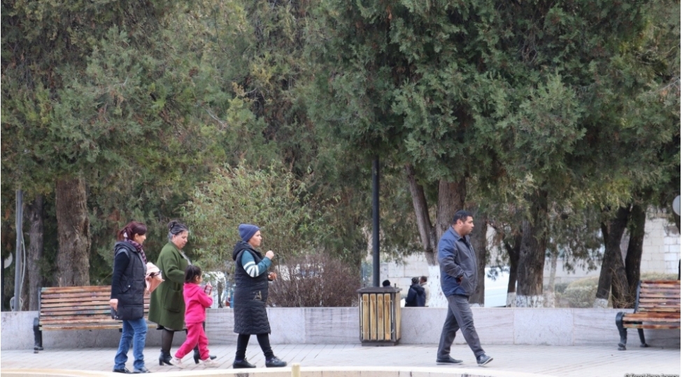 boyuk-qayidishin-novbeti-addimlari-xankendi-sheherine-daha-18-aile-yola-salinib