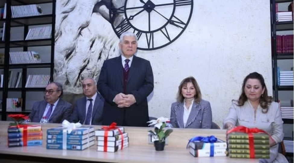 pedaqoji-universitetde-beynelxalq-kitab-bagishlama-gunu-qeyd-olunub-foto