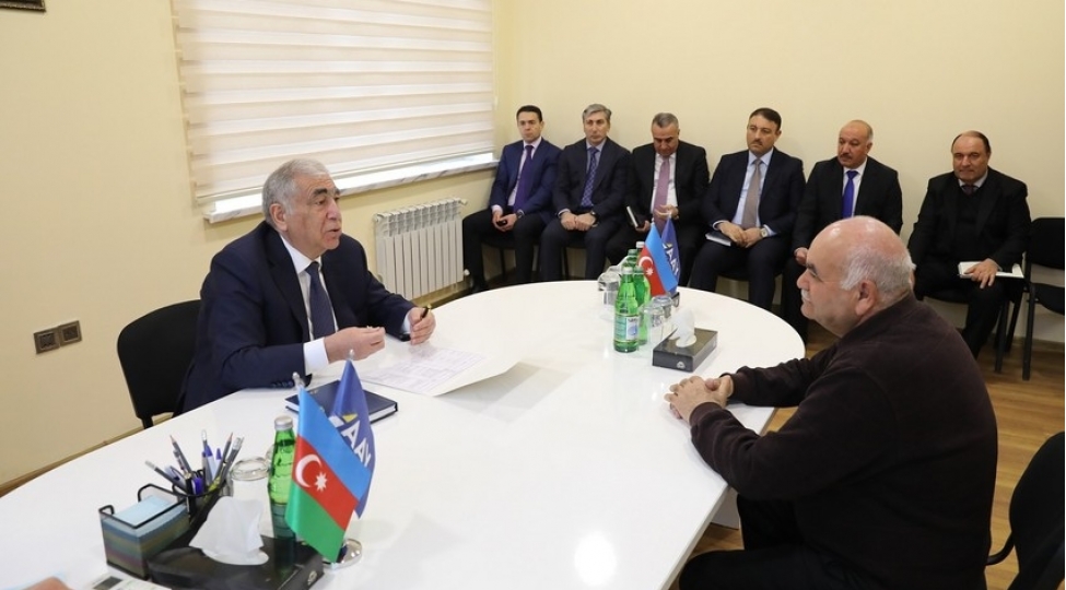 saleh-memmedov-absheron-ve-zengilan-rayonlarinin-sakinlerini-qebul-edib