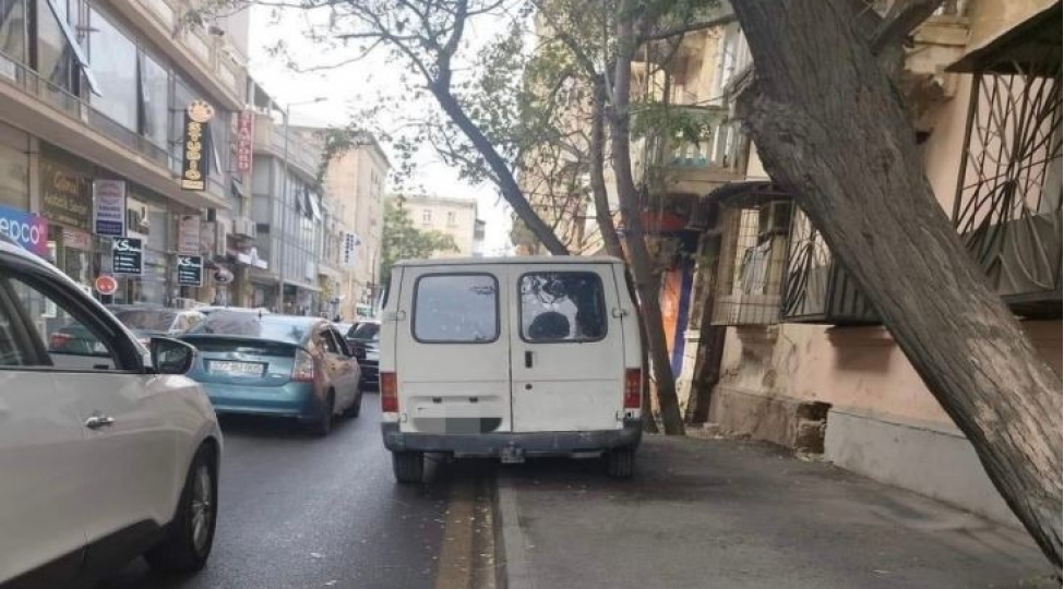 dyp-sekilerde-avtomobil-saxlayan-suruculere-xeberdarliq-edib