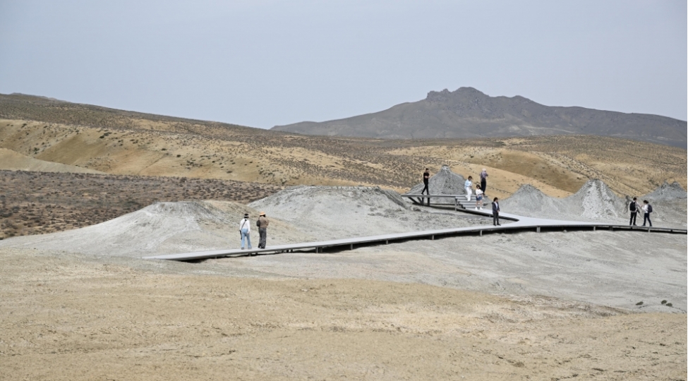 dashgil-palchiq-vulkanlari-etrafinda-ekoloji-aksiya-teshkil-olunub-foto