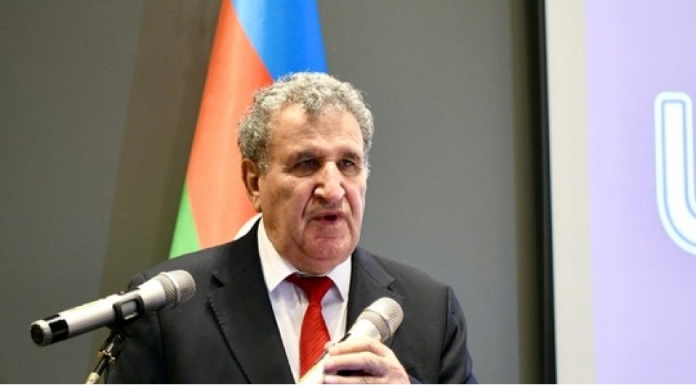 isa-hebibbeyli-suni-intellektle-yanashi-humanitar-elmler-de-inkishaf-etdirilmelidir