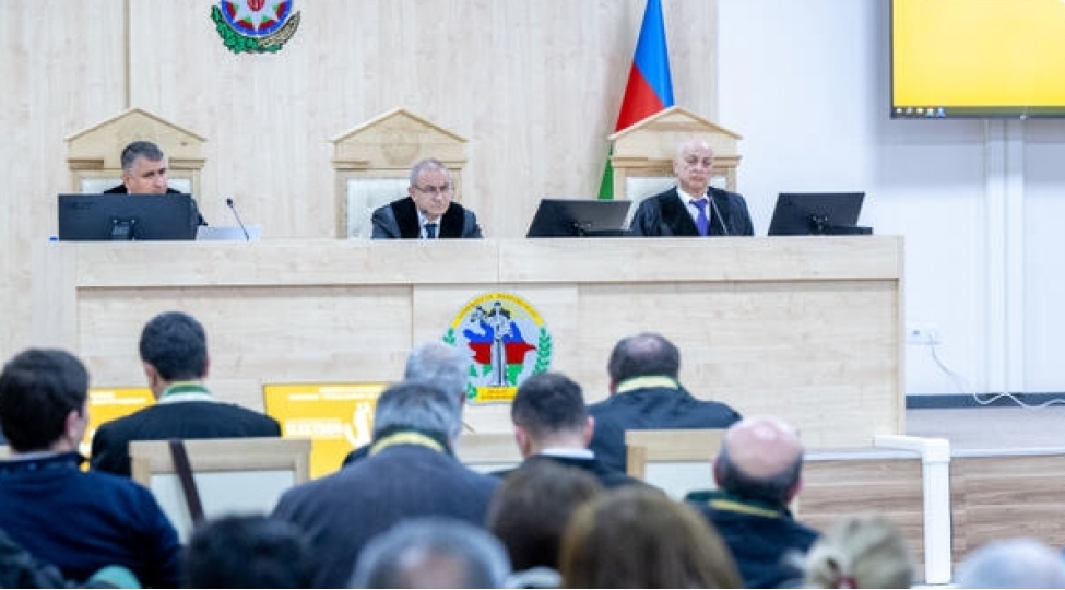 abramyan-yerevandan-gonderilen-pullari-kocheryan-qebul-edir-paylamaq-uchun-petrosyana-verirdi