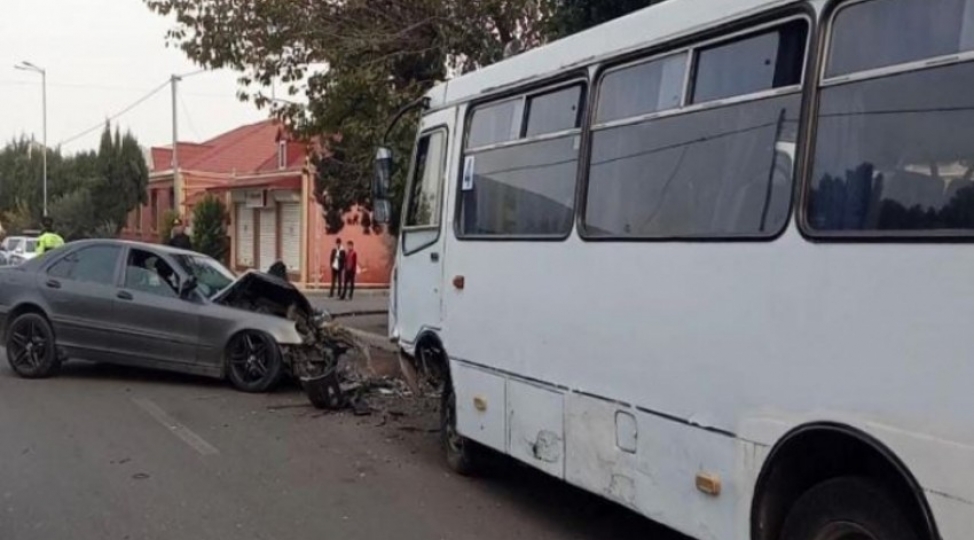 goygolde-mikroavtobus-ashib-xesaret-alanlar-var