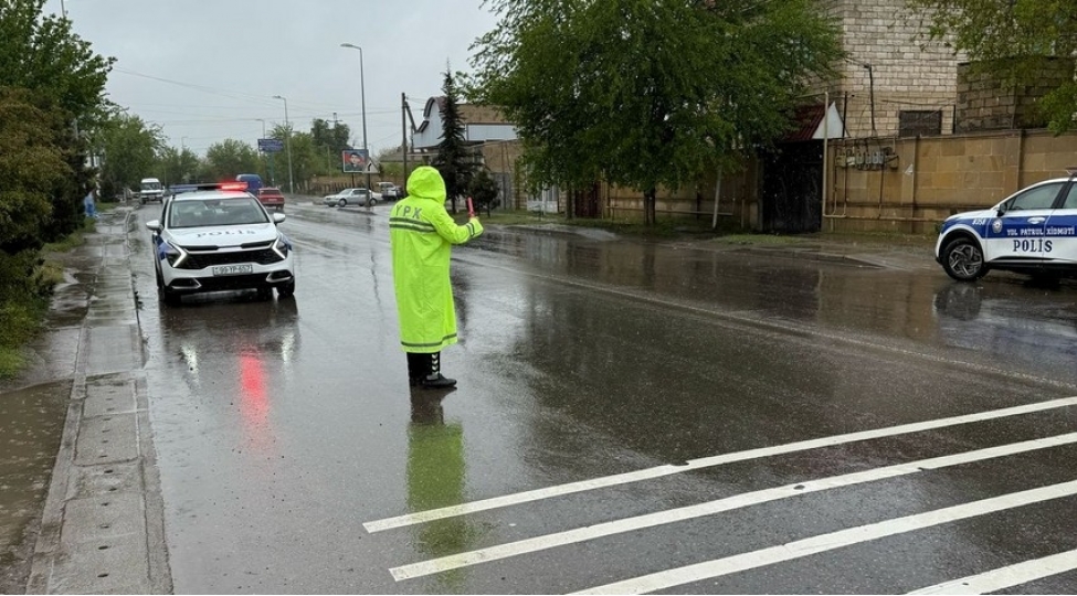 bash-dovlet-yol-polisi-idaresinden-yagishli-hava-sheraiti-ile-bagli-xeberdarliq