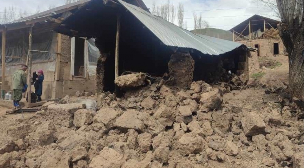 tacikistanda-zelzele-neticesinde-30-dan-chox-yashayish-binasi-dagilib