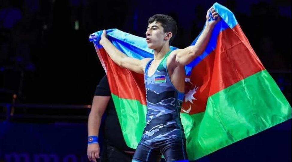 turan-dashdemirov-gumush-medal-qazanib