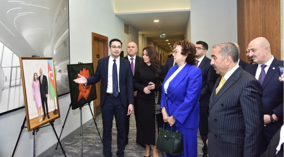 bir-xalqin-taleyini-deyishen-omur-heyder-eliyev-qelblerde-yashayan-lider