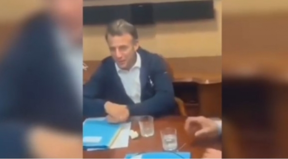 makronun-goturduyu-salfetin-ichindenarkotika-olub-video