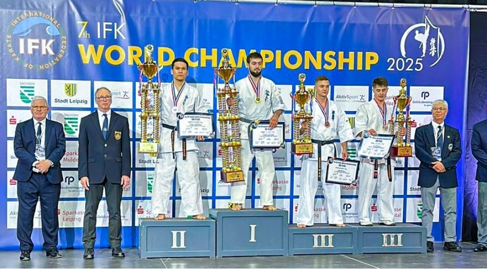 balaxani-neftchisi-eve-ikiqat-dunya-chempionu-adi-ile-qayitdi