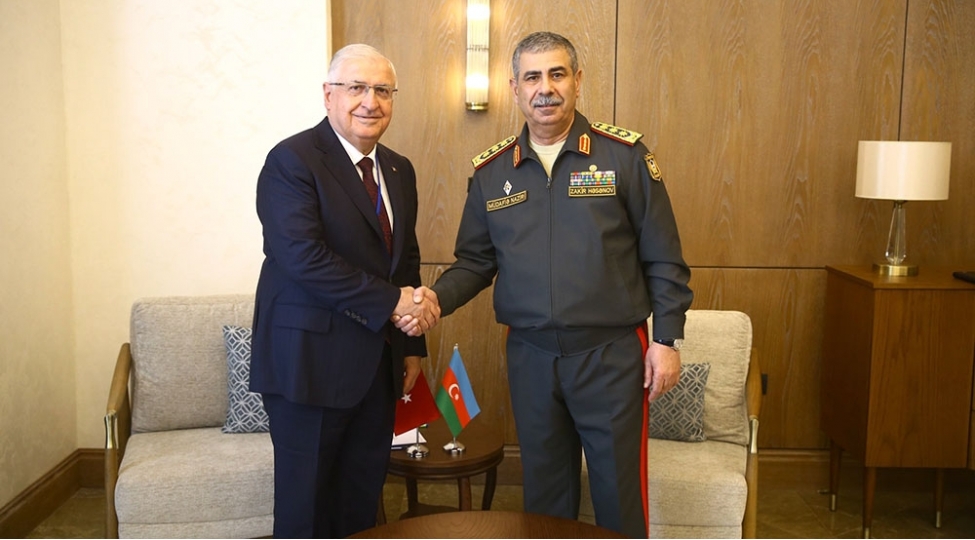 azerbaycan-mudafie-naziri-turkiyeli-hemkari-ile-gorushub