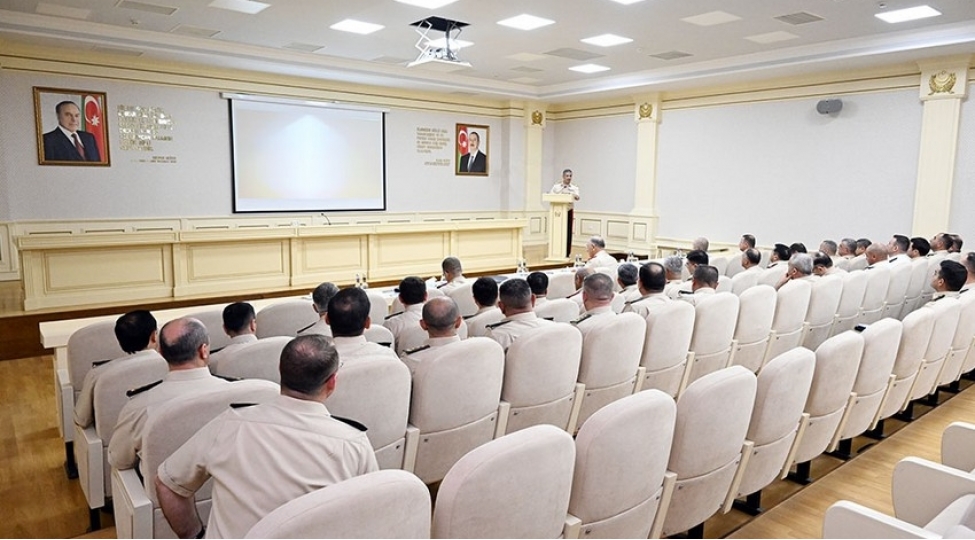 zakir-hesenov-herbi-intizamin-mohkemlendirilmesi-ile-bagli-tapishiriqlar-verib