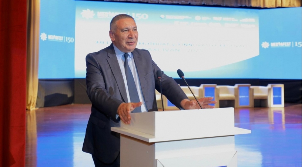 sherq-qapisi-ve-naxchivan-televiziyasinin-arxivleri-bizim-uchun-boyuk-mexezdir-reshad-mecid