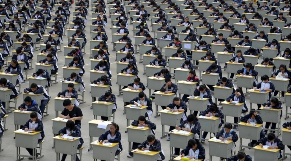 chinde-1335-milyon-abituriyent-ali-mekteblere-qebul-imtahaninda-ishtirak-edir