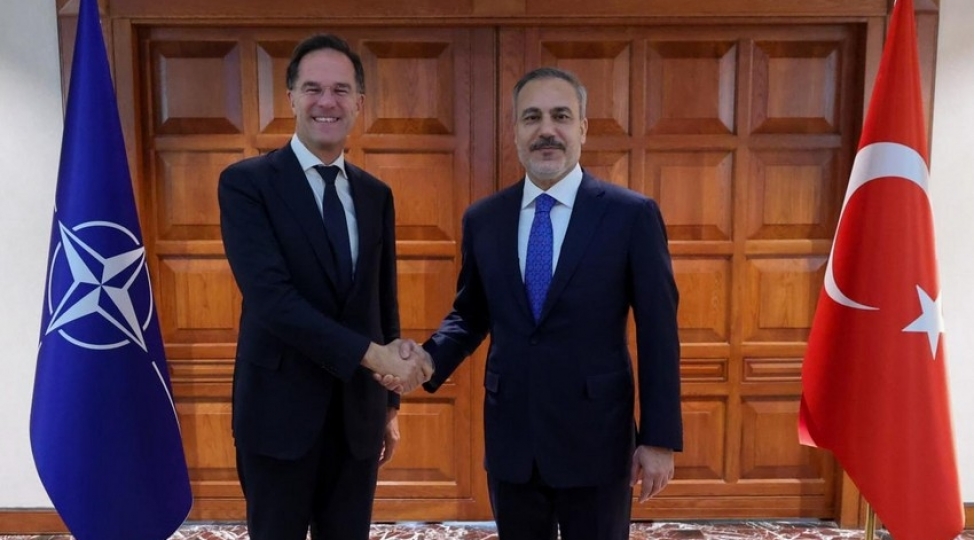 fidan-rutte-ile-telefonla-danishib