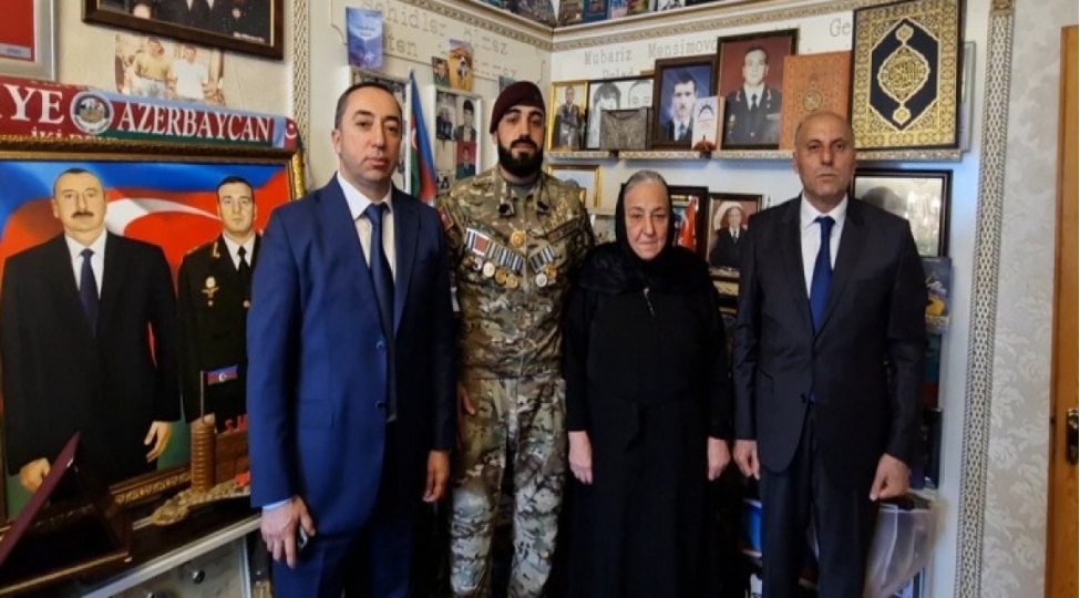 qurban-bayraminda-polad-heshimovun-anasi-ziyaret-olunub