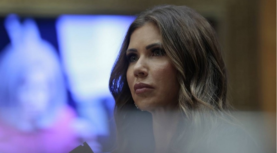 kristi-noem-los-ancelesde-peshekar-texribatchilar-fealiyyet-gosterir-ve-bunun-uchun-onlar-pul-alirlar