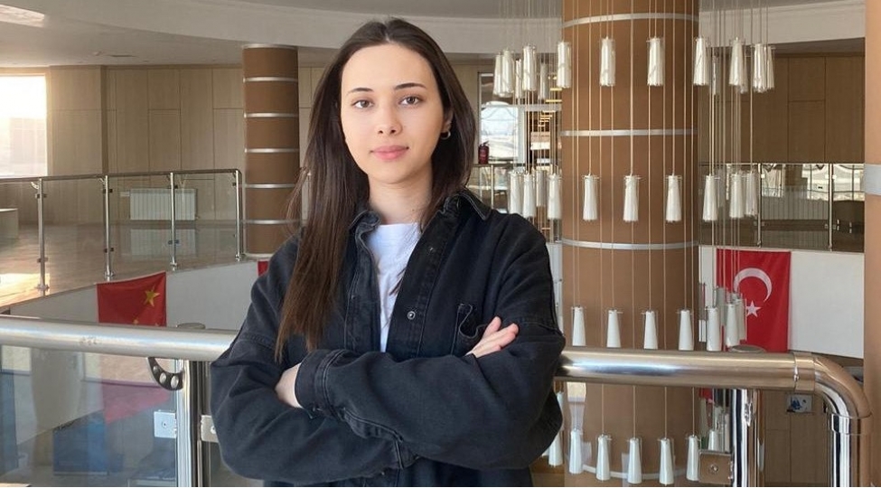 banm-telebesi-absh-universitetinden-100-min-dollarliq-teqaud-qazanib-2