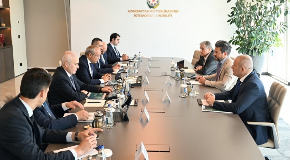 azerbaycan-ve-fransa-shirketi-aluminium-senayesi-uzre-emekdashligi-muzakire-edib