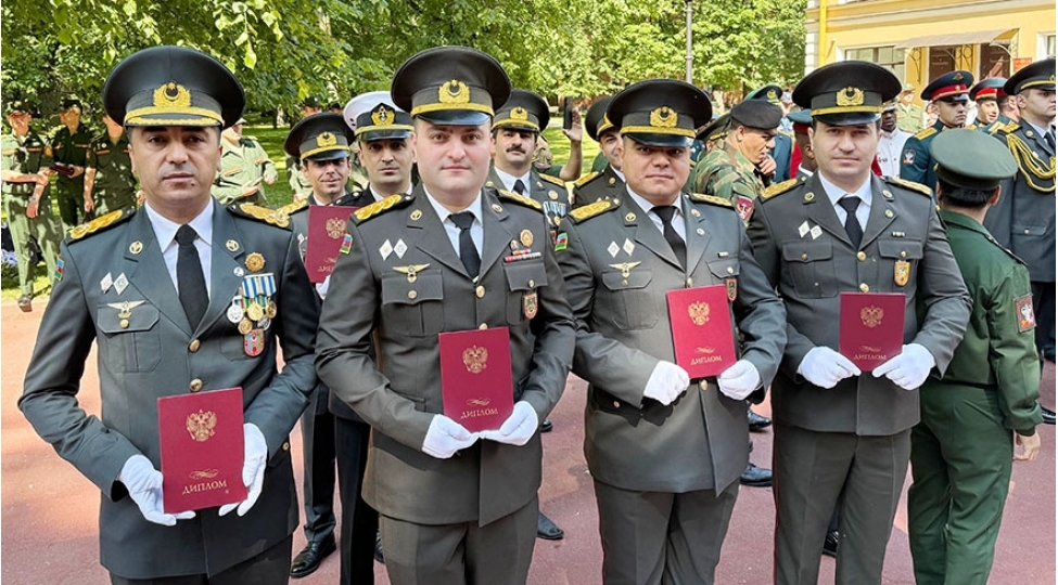 rusiyada-tehsilini-bitiren-herbi-qulluqchularimiza-diplomlar-teqdim-edilib