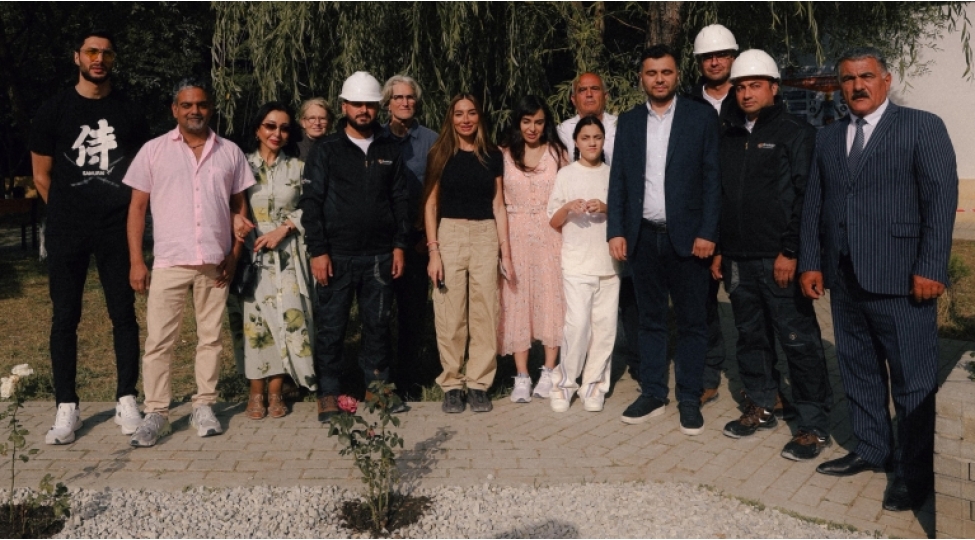 leyla-eliyeva-ve-arzu-eliyeva-altiagac-milli-parkini-ziyaret-edibler