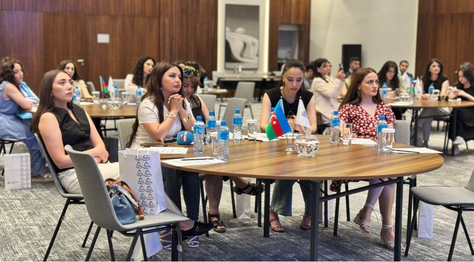 azstand-azerbaycan-milli-metbuatinin-150-illiyine-hesr-edilmish-seminar-kechirib-foto