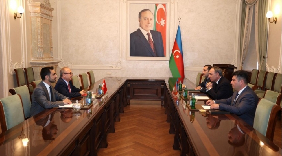 kamran-eliyev-turkiyenin-azerbaycandaki-sefiri-ile-gorushub