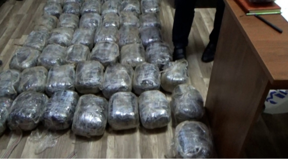 oten-gun-17-kiloqrama-yaxin-narkotik-vasite-goturulub