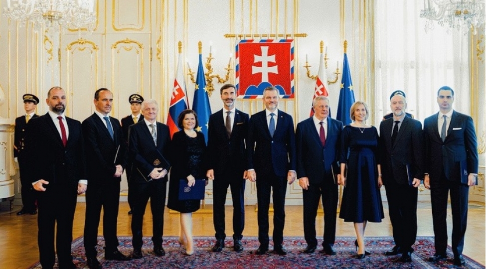 slovakiya-elchin-qasimovu-bakiya-sefir-teyin-edib