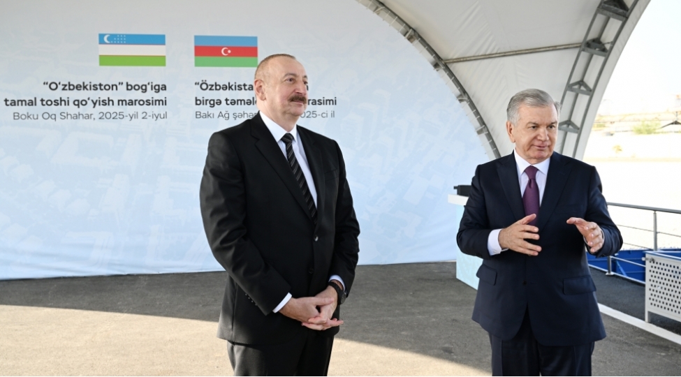 bakida-ozbekistan-parkinin-temeli-qoyulub-foto