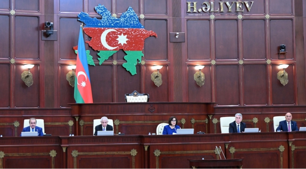 milli-meclisin-novbedenkenar-sessiyasinda-45-qanun-ve-qerar-qebul-edilib