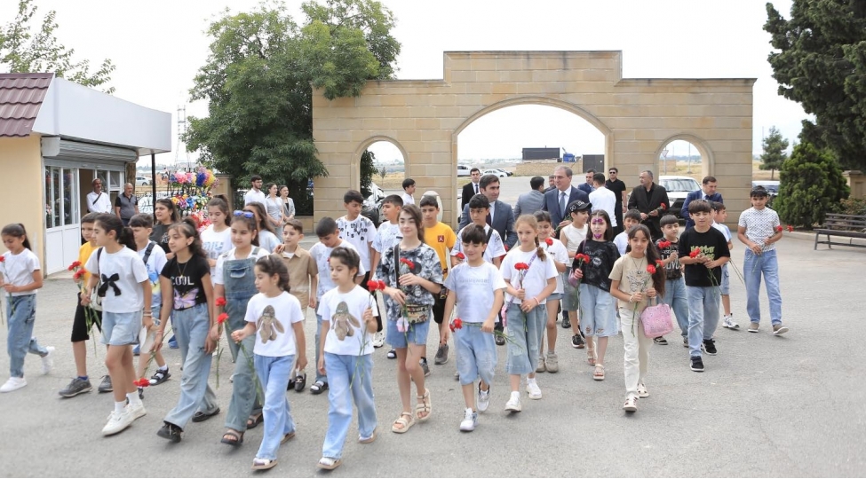 gencede-shehid-ovladlari-uchun-teshkil-edilen-yay-mektebi-ugurla-basha-chatib