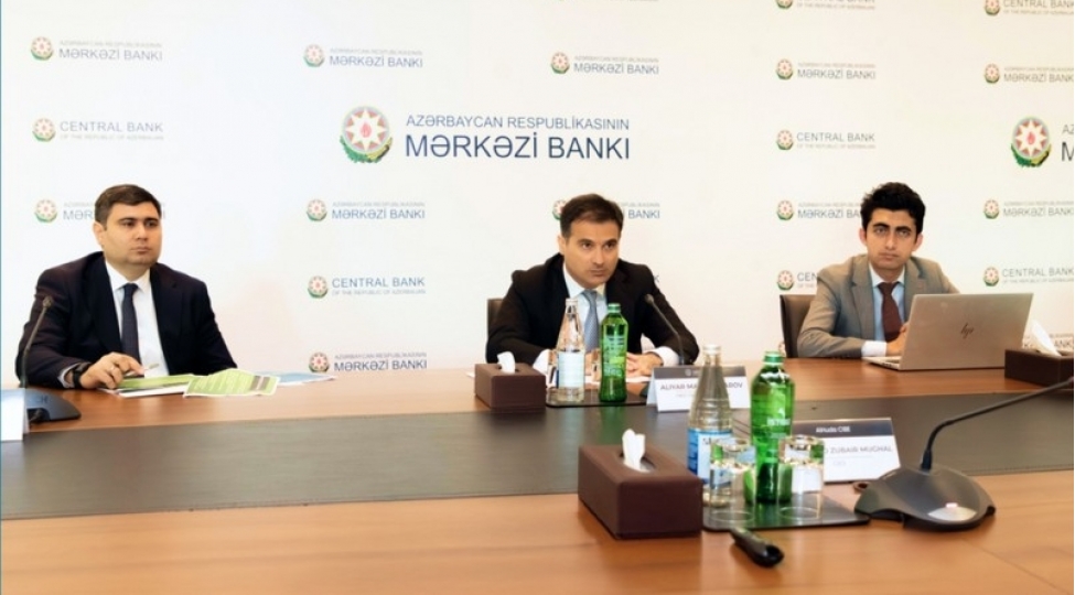 amb-de-islam-bankchiligina-dair-strateji-teshebbusler-muzakire-edilib