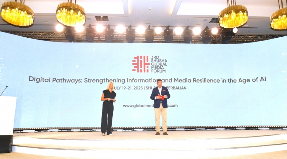 shusha-qlobal-media-forumu-ishini-panel-iclaslarla-davam-etdirir
