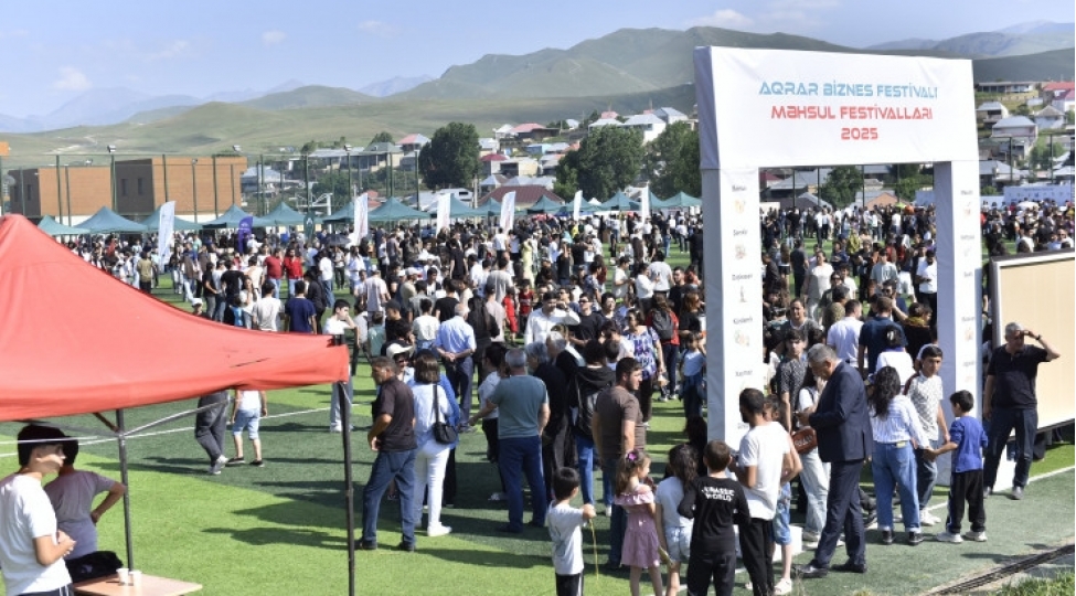 dashkesende-aqrar-biznes-ve-kend-teserrufati-mehsullari-festivali-kechirilib