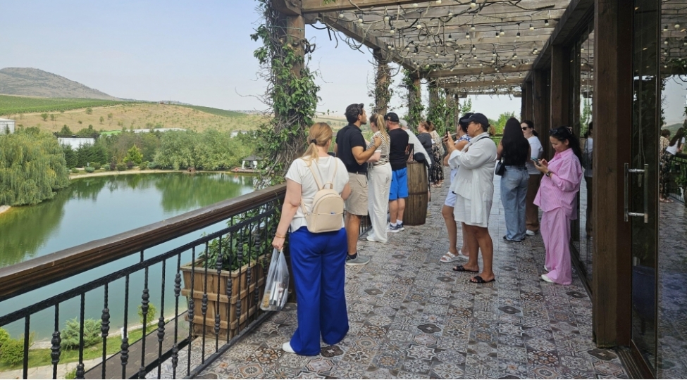 qazaxistan-ve-ozbekistan-turizm-shirketleri-uchun-azerbaycana-tanishliq-turu-teshkil-edilib