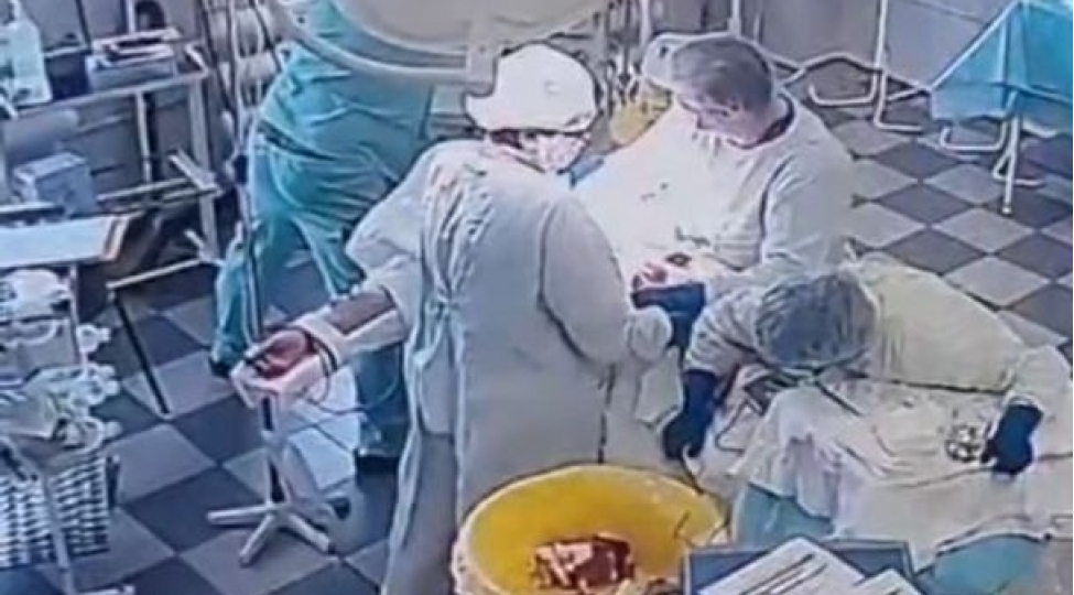 zelzele-zamani-cerrahiyye-emeliyyati-aparan-onkoloqlar-mukafatlandirilacaq-video